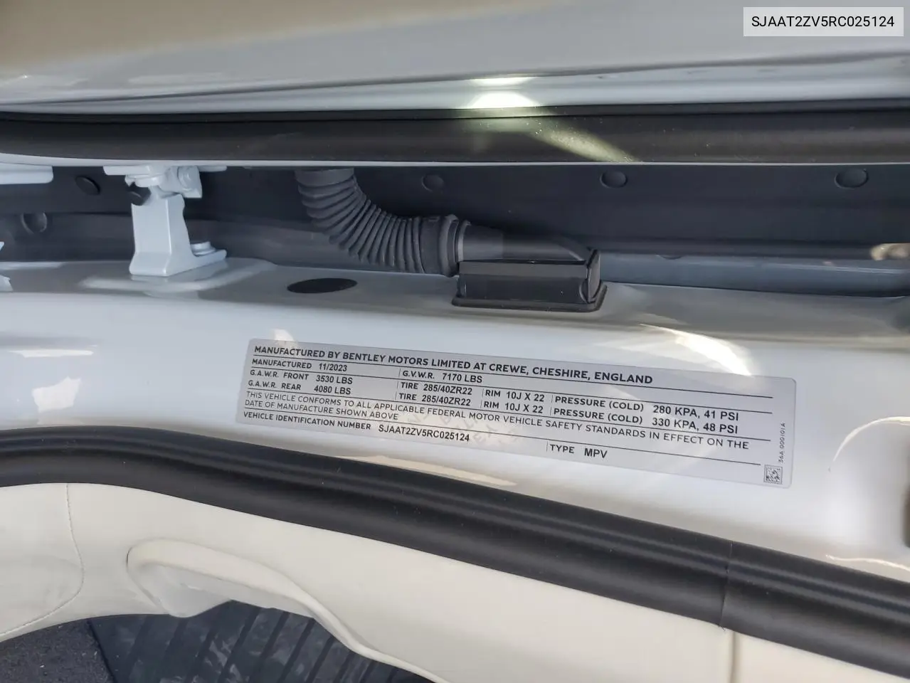 Auction sale of the 2024 Bentley Bentayga , vin: SJAAT2ZV5RC025124, lot number: 66680755
