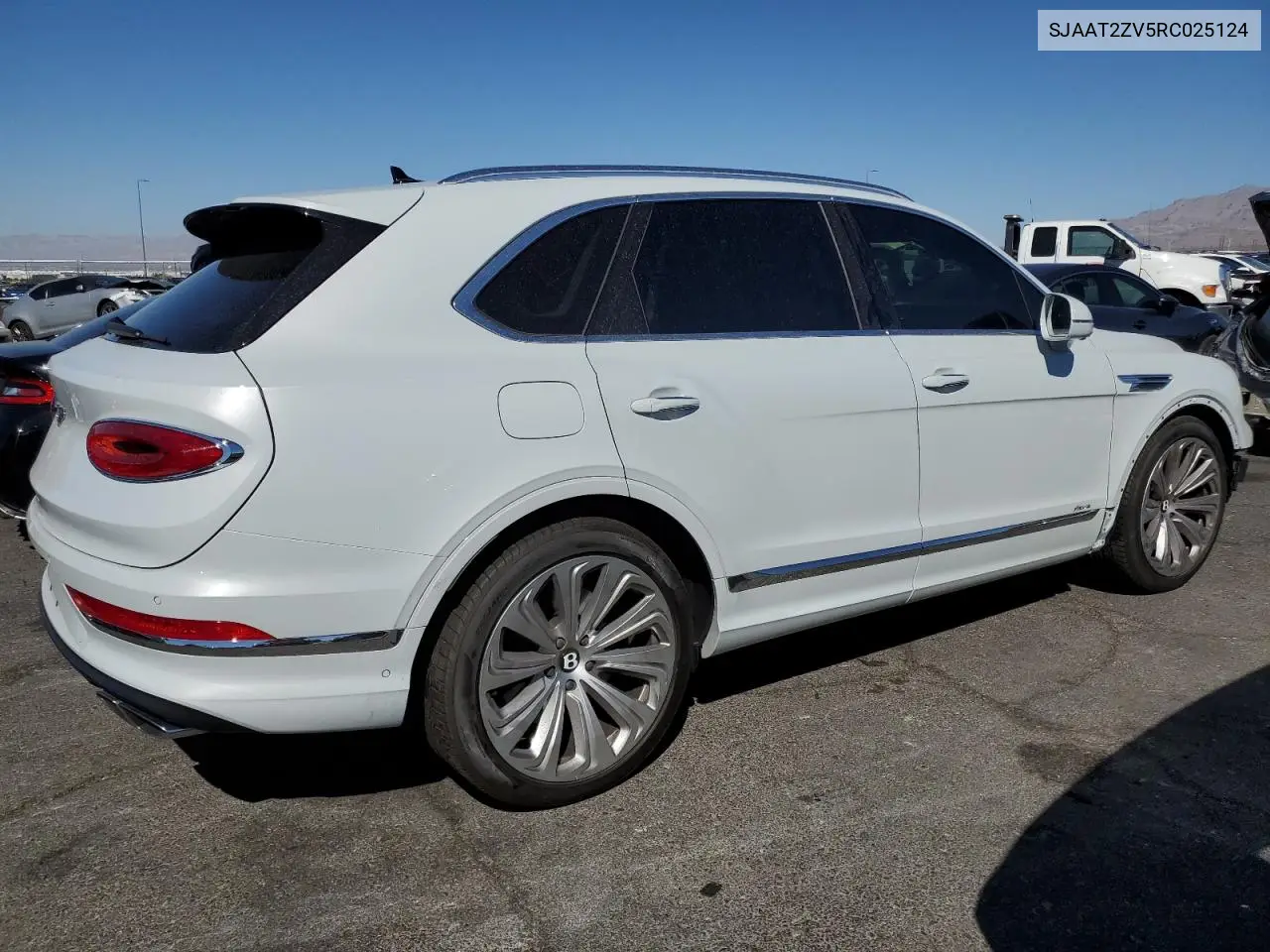 Auction sale of the 2024 Bentley Bentayga , vin: SJAAT2ZV5RC025124, lot number: 66680755