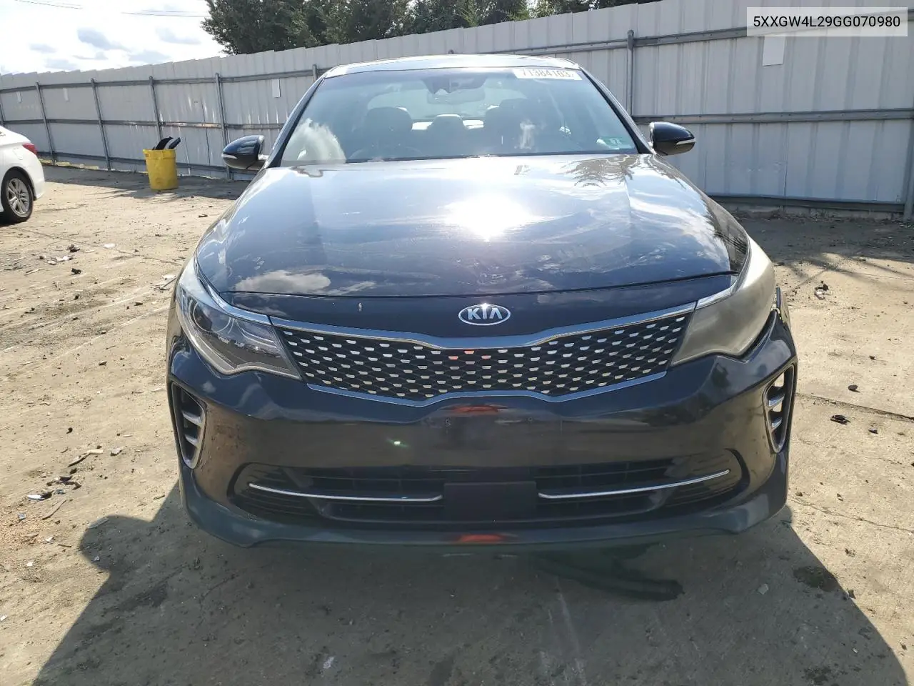 Auction sale of the 2016 Kia Optima , vin: 5XXGW4L29GG070980, lot number: 71384103