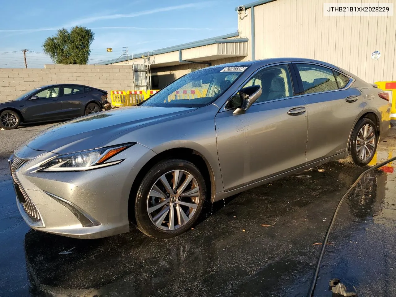 Auction sale of the 2019 Lexus ES , vin: JTHB21B1XK2028229, lot number: 42941754