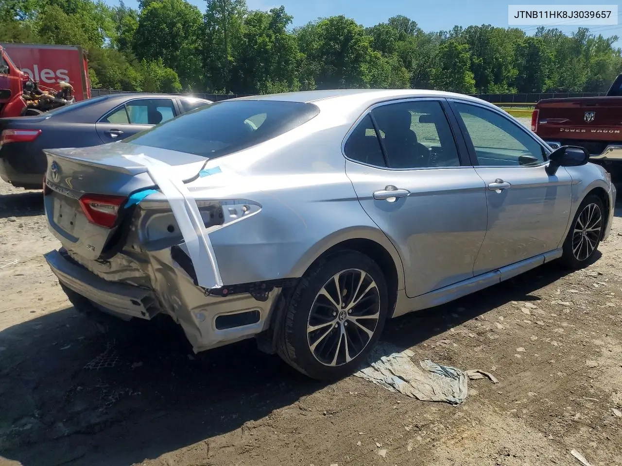 Auction sale of the 2018 Toyota Camry , vin: JTNB11HK8J3039657, lot number: 52917706