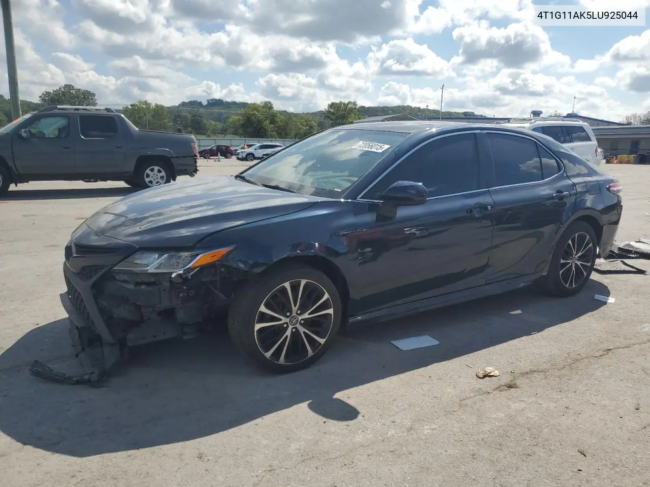 Auction sale of the 2020 Toyota Camry , vin: 4T1G11AK5LU925044, lot number: 72056015