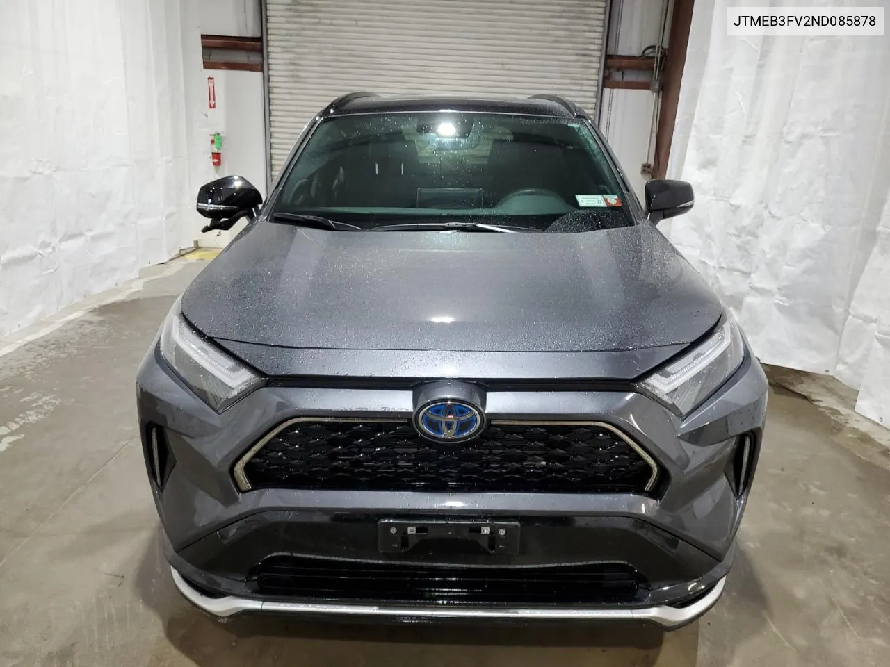 Auction sale of the 2022 Toyota RAV 4 , vin: JTMEB3FV2ND085878, lot number: 67839194