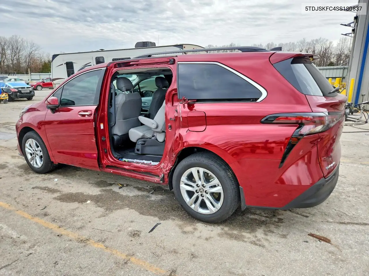 Auction sale of the 2025 Toyota Sienna , vin: 5TDJSKFC4SS180837, lot number: 78365555