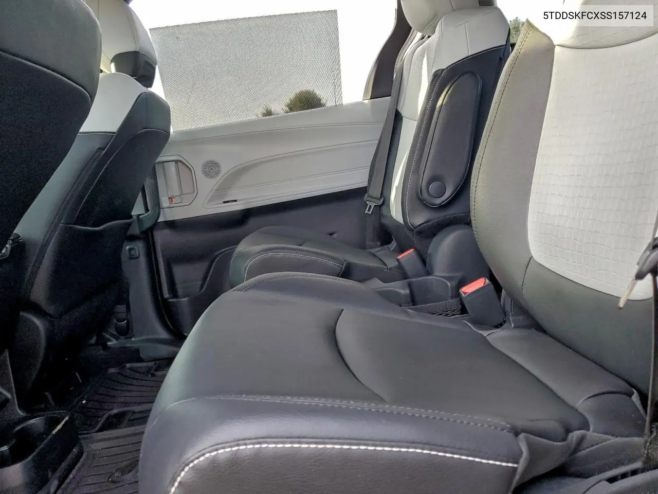 Auction sale of the 2025 Toyota Sienna , vin: 5TDDSKFCXSS157124, lot number: 97735115