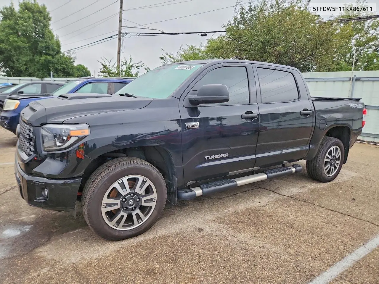 Auction sale of the 2019 Toyota Tundra , vin: 5TFDW5F11KX867611, lot number: 70100786