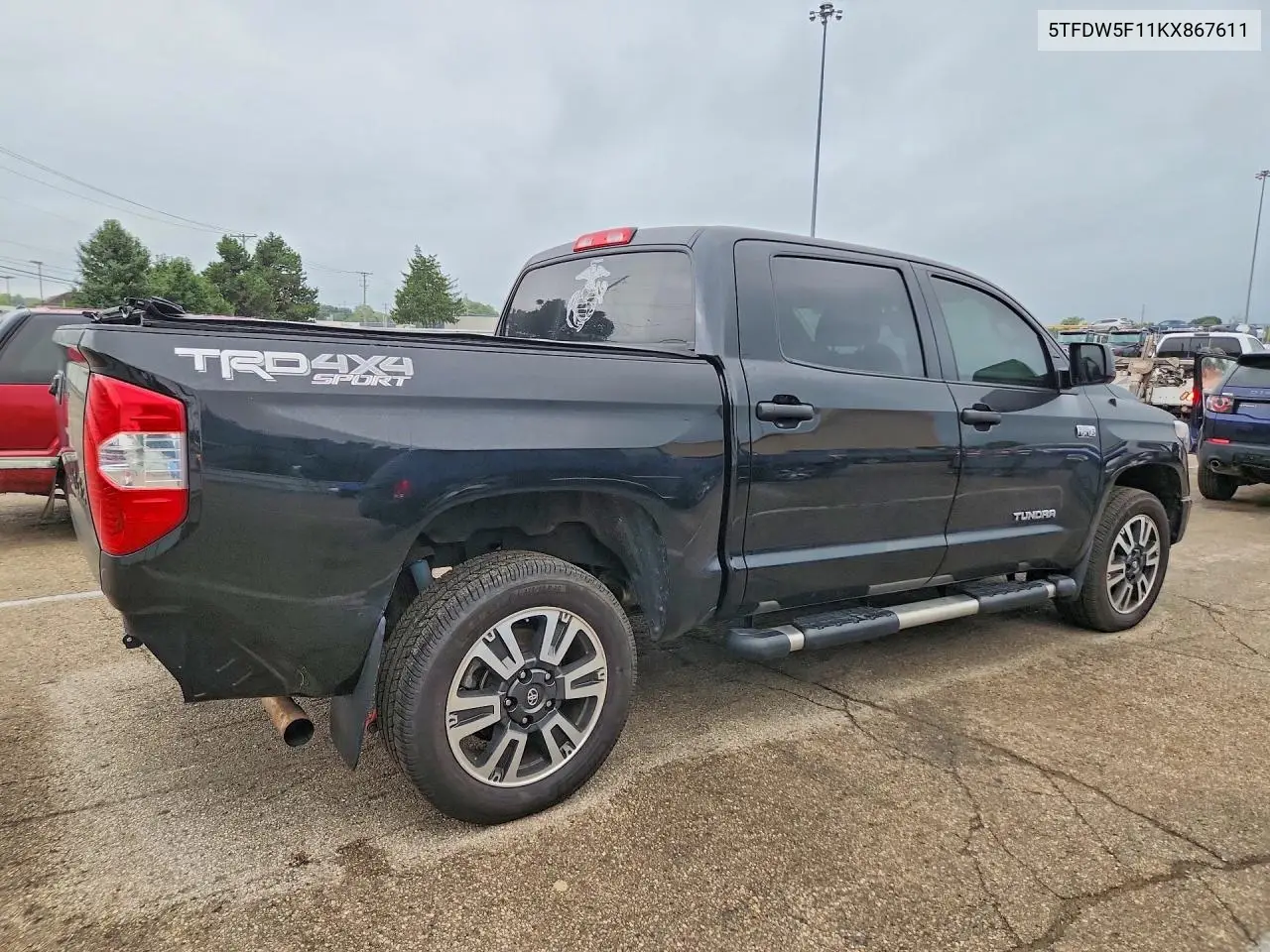 Auction sale of the 2019 Toyota Tundra , vin: 5TFDW5F11KX867611, lot number: 70100786