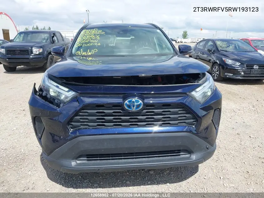 Auction sale of the 2024 Toyota RAV 4 , vin: 2T3RWRFV5RW193123, lot number: 12658902